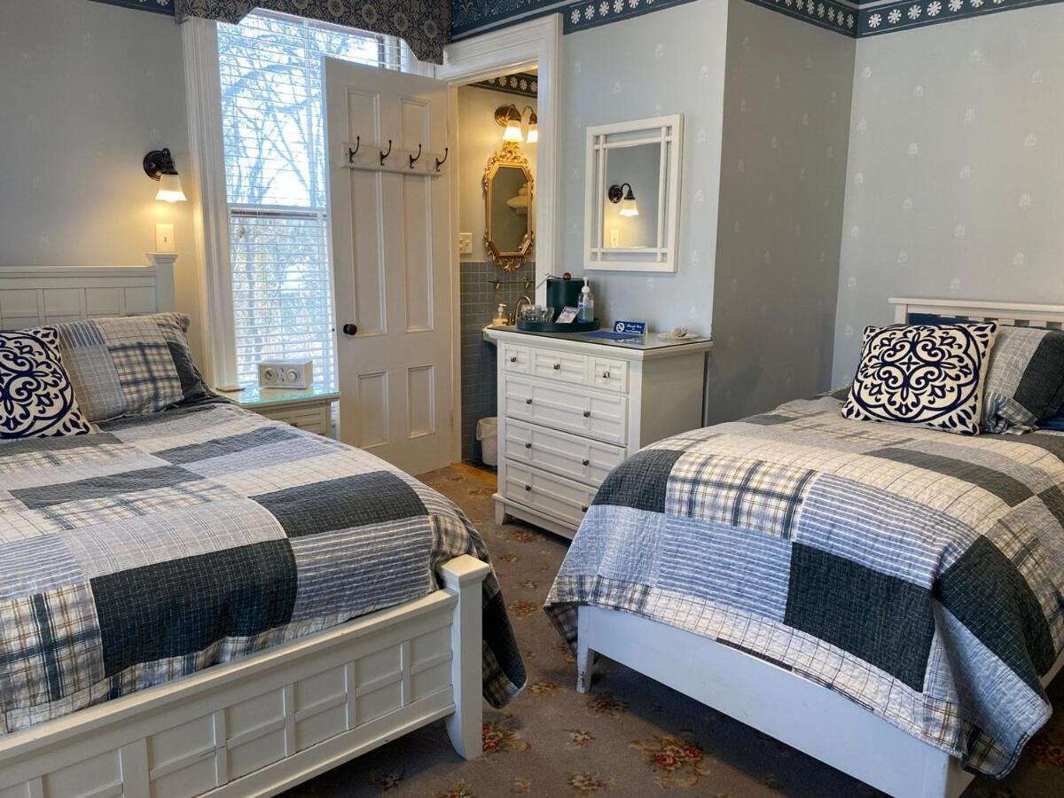 Amherst Inn *