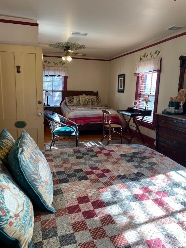 Amherst Inn