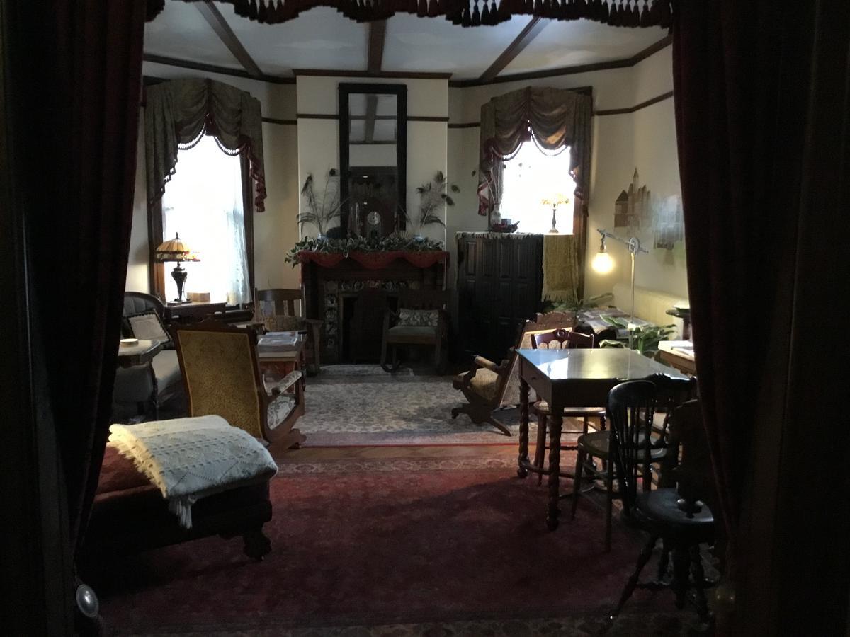 Bed & Breakfast Amherst Inn *