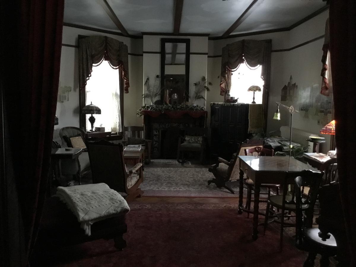 Bed & Breakfast Amherst Inn *
