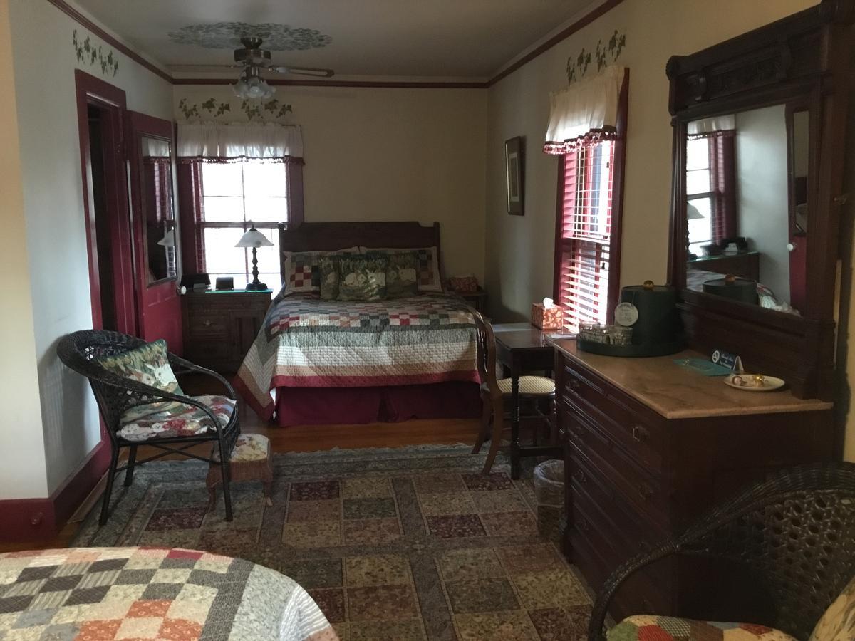 Amherst Inn * Amherst
