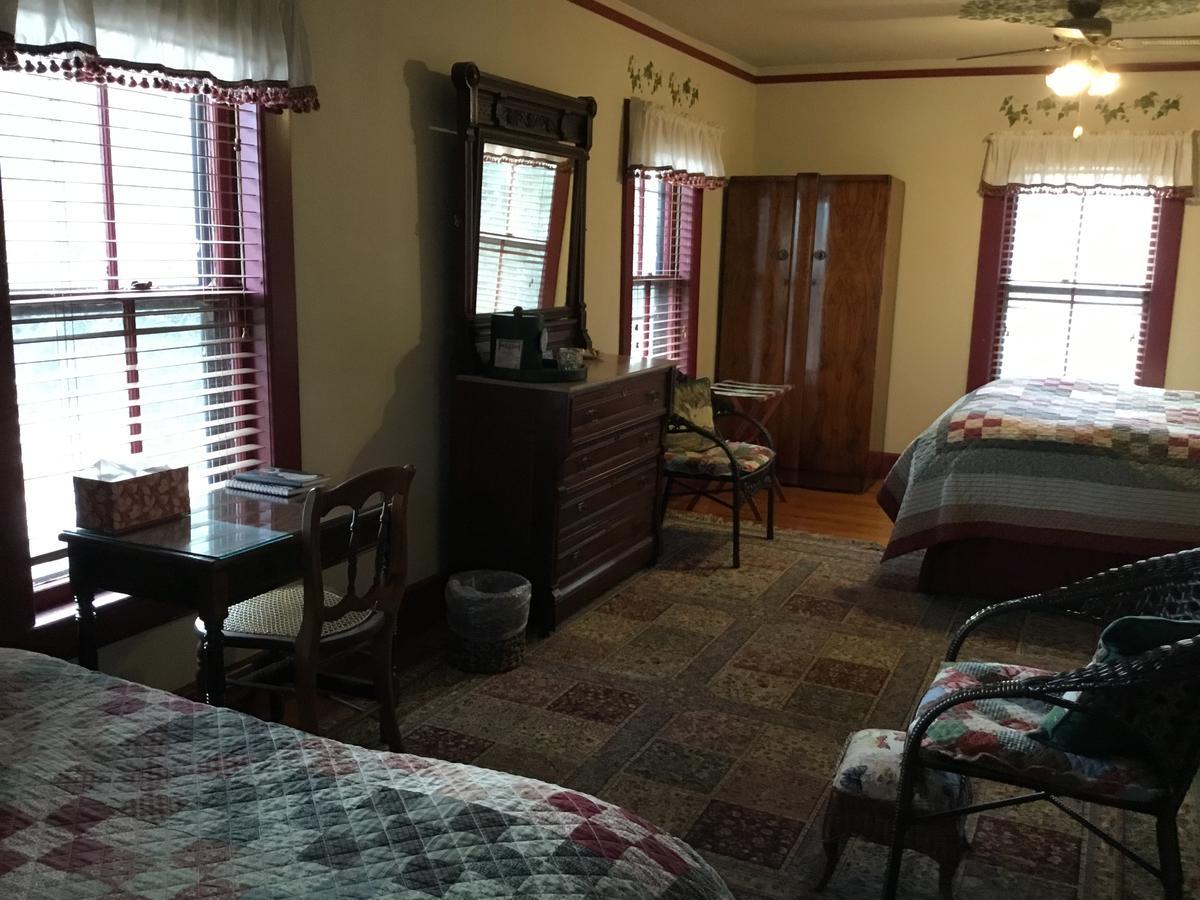Bed & Breakfast Amherst Inn