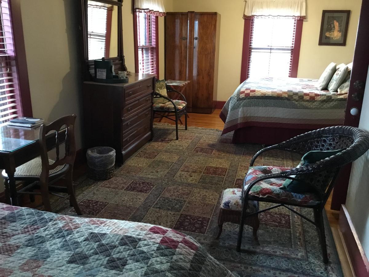 Amherst Inn * Amherst