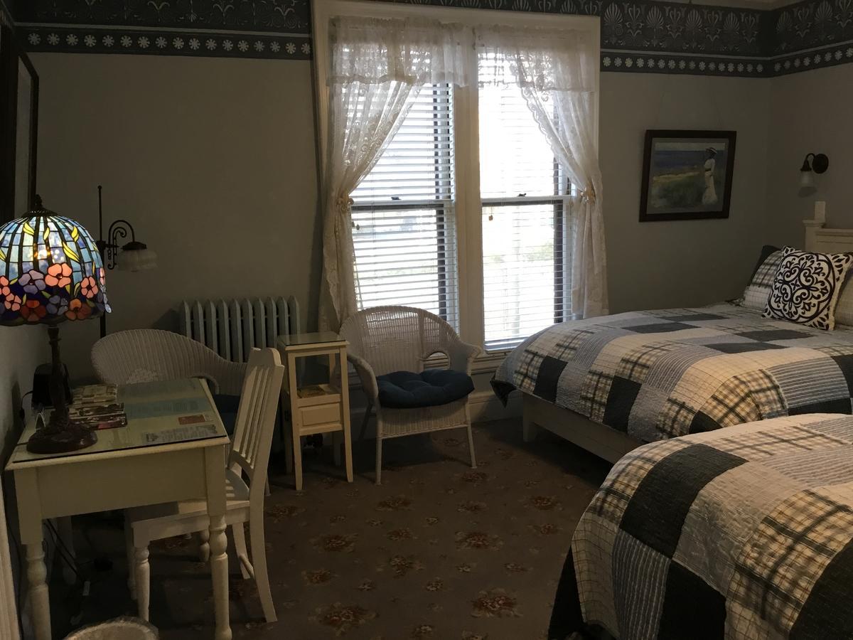 Amherst Inn