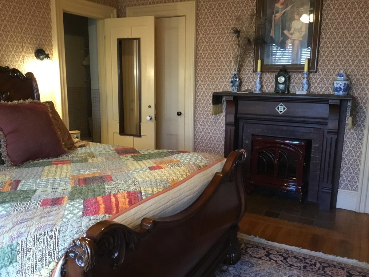 Amherst Inn Bed & Breakfast Amherst