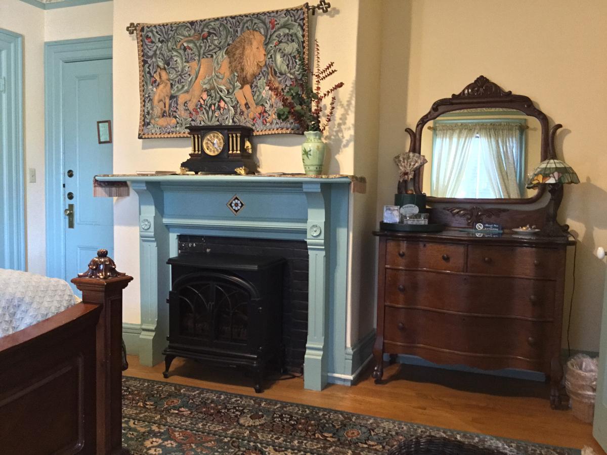 Bed & Breakfast Amherst Inn Amherst