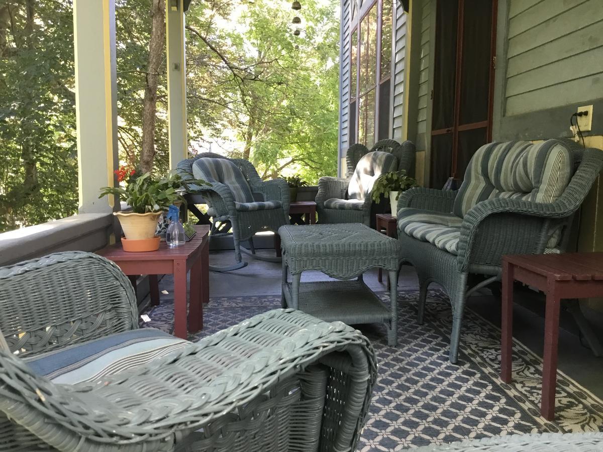 Amherst Inn Bed & Breakfast